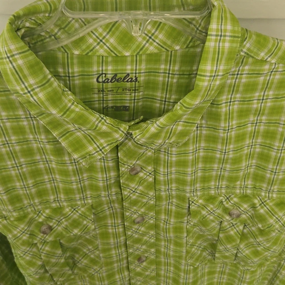 Cabela's plaid short sleeve shirt - Picture 4 of 10